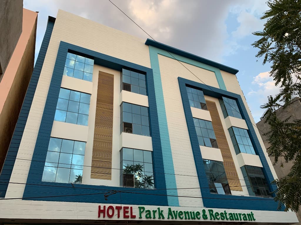 Hotel Park Avenue Sikar modern architecture daytime blue glass facade