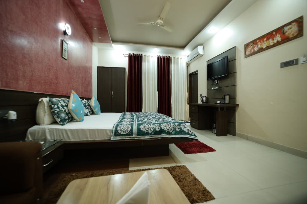 Deluxe Double Room view 1