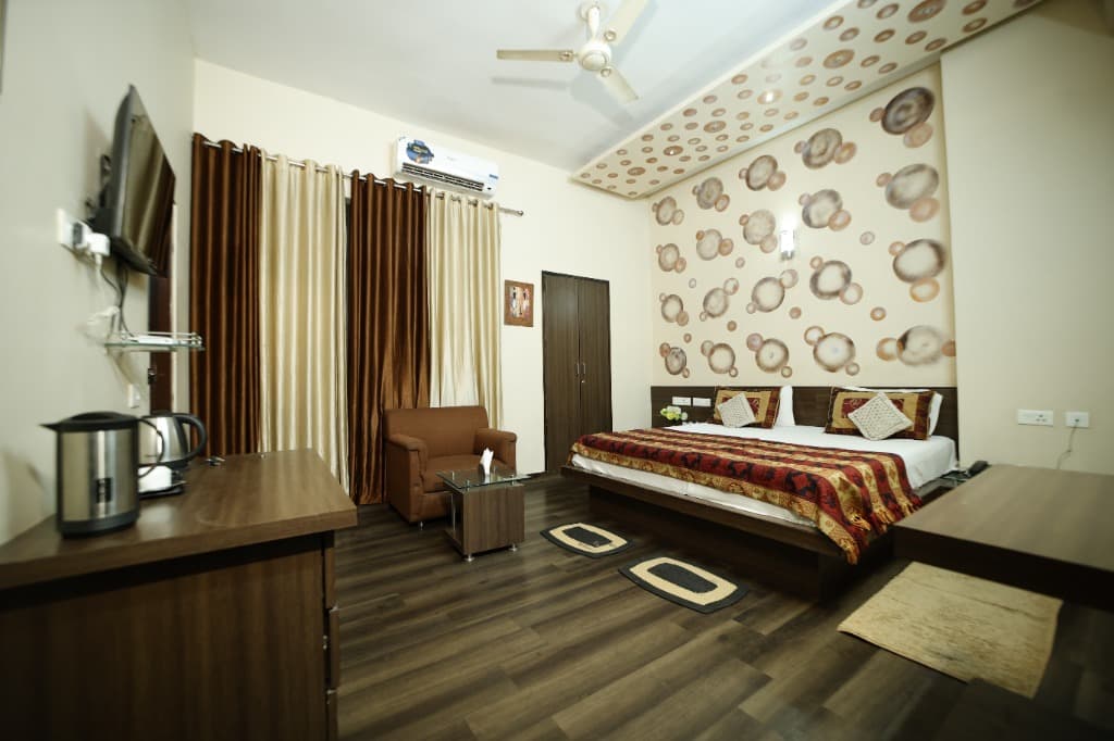 Deluxe Double Room view 2